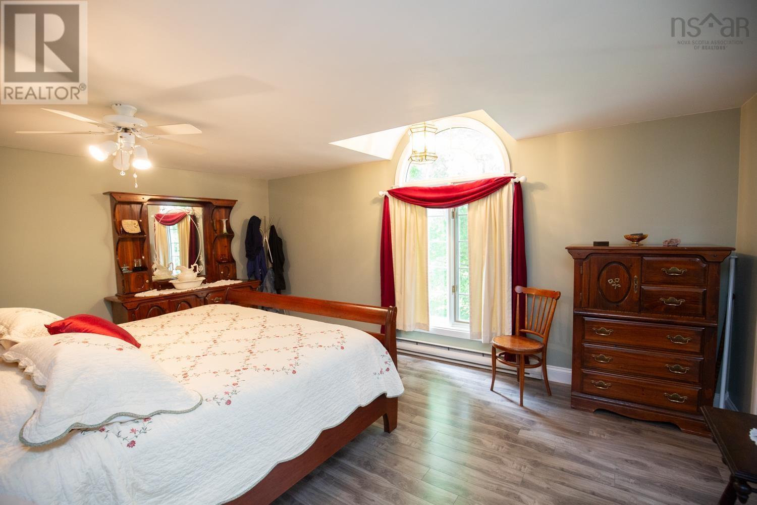 489 Salmon River Road, Valley, Nova Scotia  B6L 4E7 - Photo 18 - 202514894