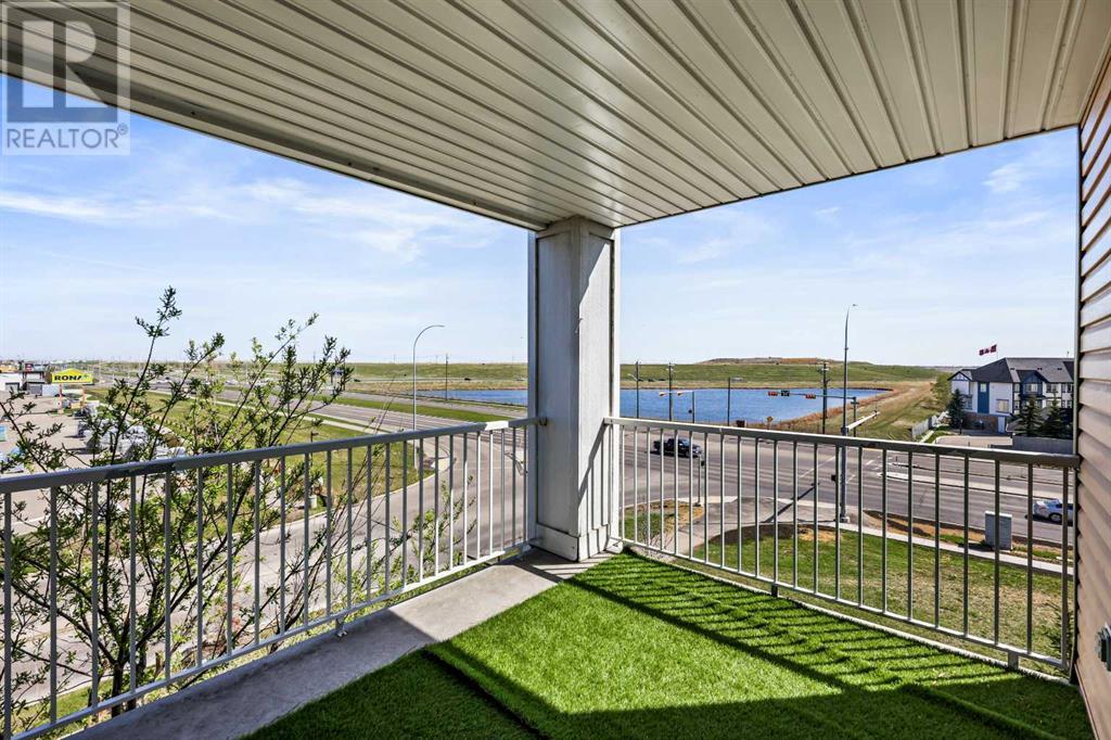 Property at 2326, 10 Prestwick Bay SE image 1
