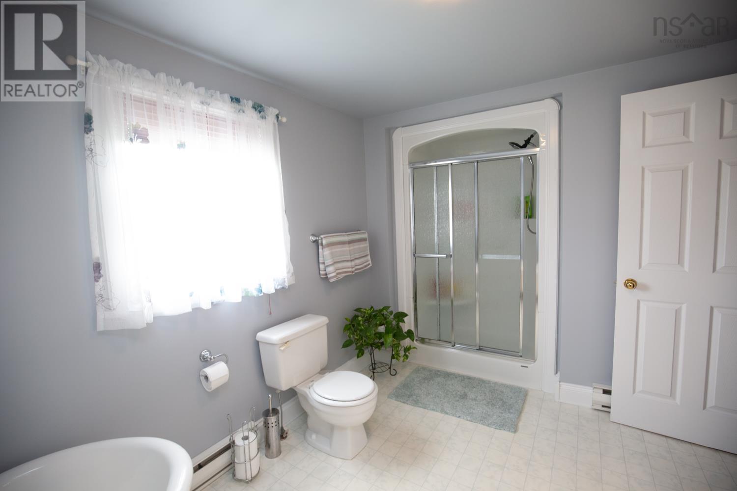 489 Salmon River Road, Valley, Nova Scotia  B6L 4E7 - Photo 25 - 202514894