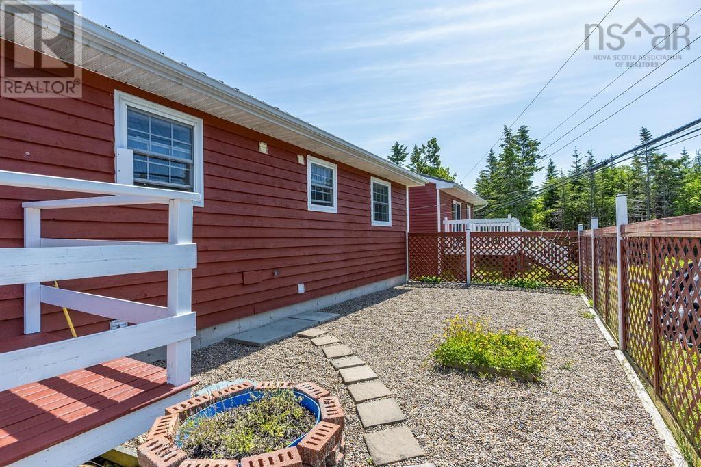 Property at 1400 West Jeddore Road image 5