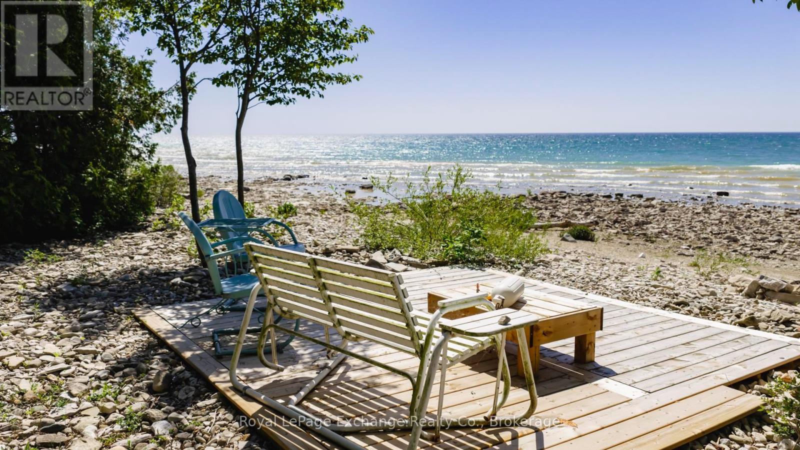 14 Kuehner Street, Kincardine, Ontario  N0G 2T0 - Photo 4 - X12243596