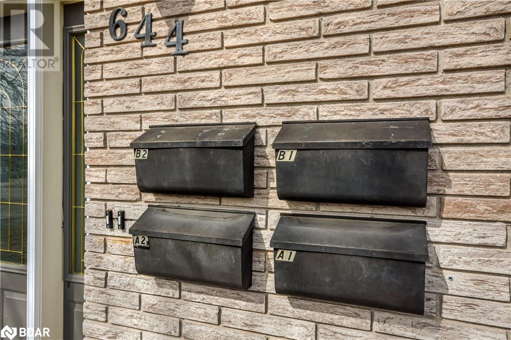 Property at 644 MISSISSAGA Street W image 3