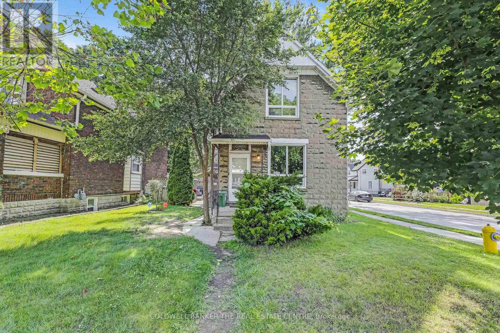 281 Egerton Street, London East (East L), Ontario  N5Z 2H1 - Photo 3 - X12243385