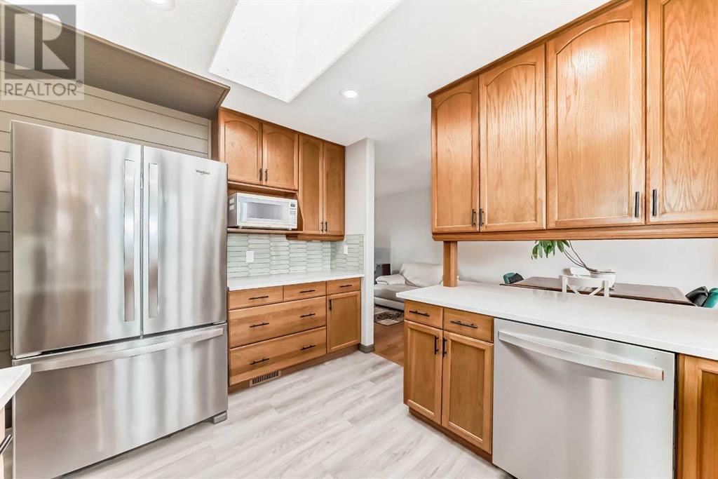 Property at 5340 Lakeview Drive SW image 2