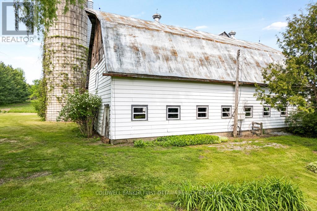 2603 Ramsay 6d Concession, Mississippi Mills, Ontario  K0A 1A0 - Photo 33 - X12243644