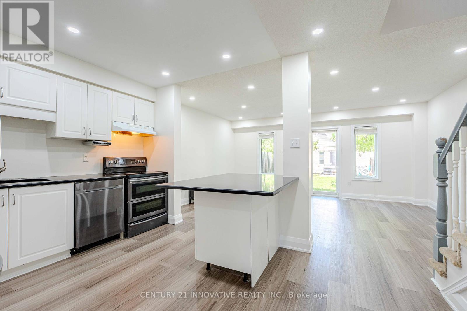 Property at 34 REVELL DRIVE image 3