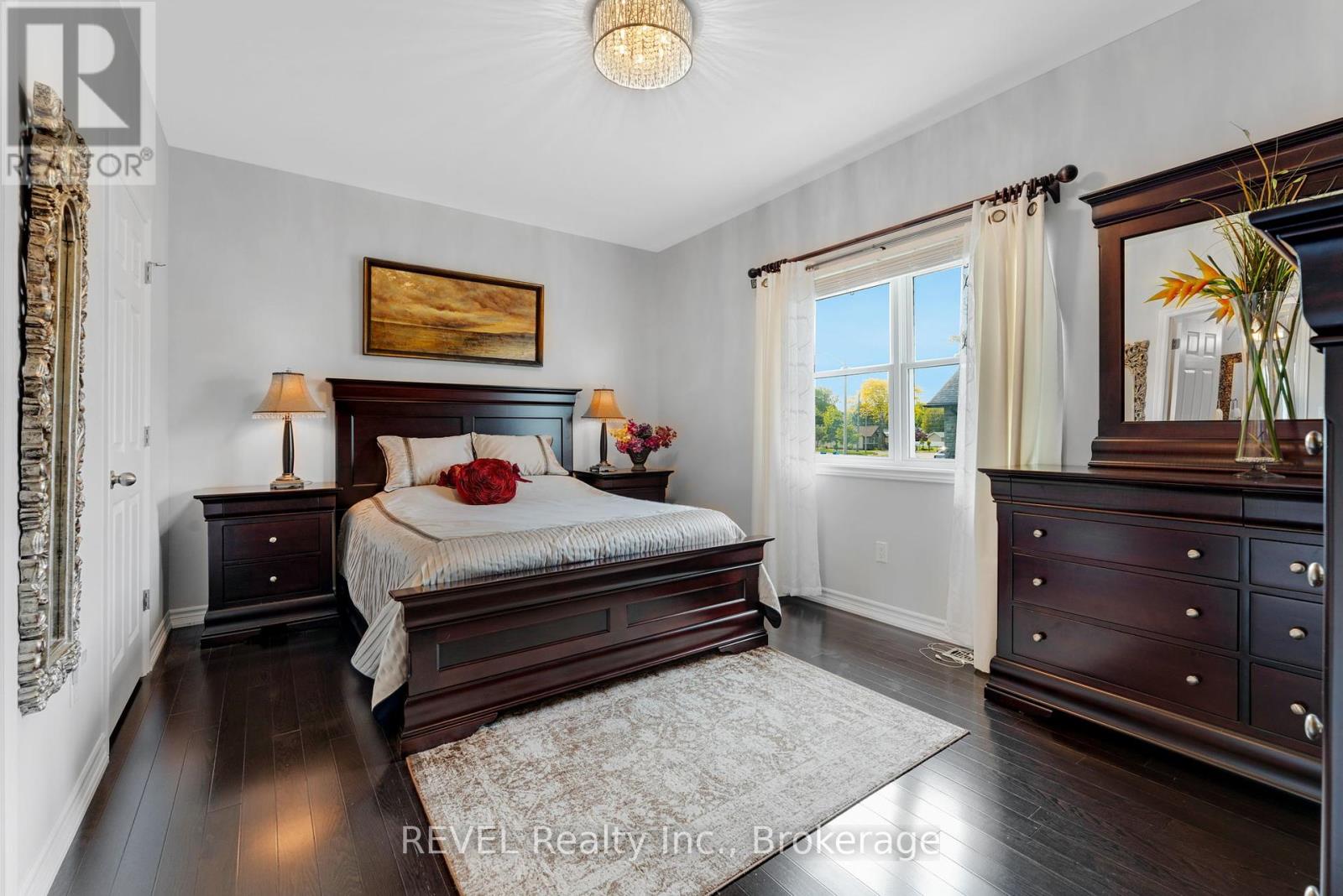 181 Hetram Court, Fort Erie, Ontario  L0S 1B0 - Photo 21 - X12243659