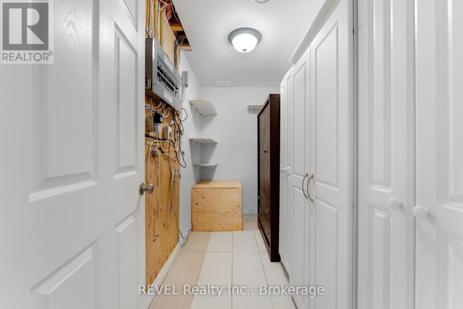 181 Hetram Court, Fort Erie, Ontario  L0S 1B0 - Photo 36 - X12243659