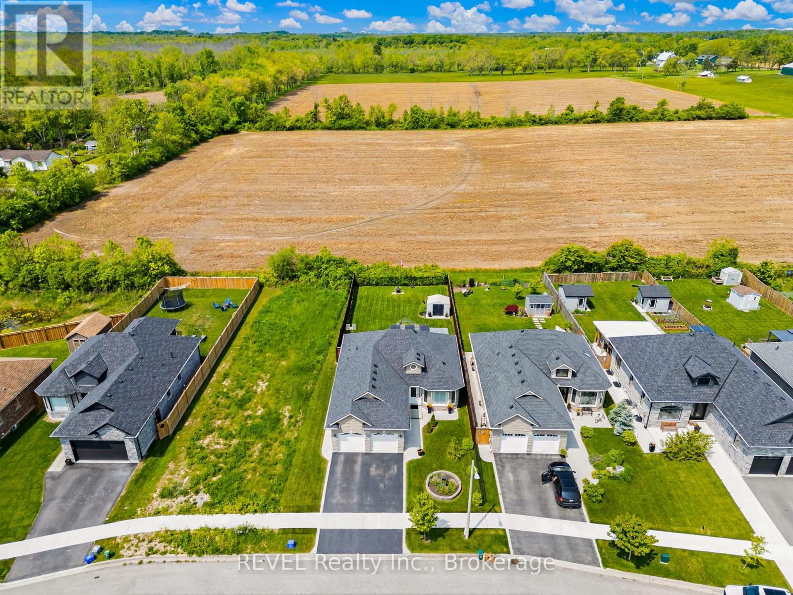 181 Hetram Court, Fort Erie, Ontario  L0S 1B0 - Photo 49 - X12243659
