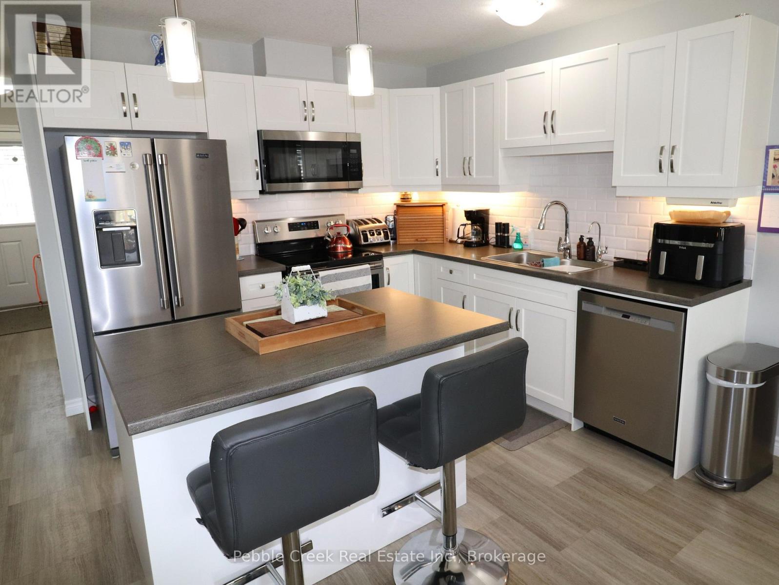 18 Windward Way N, Ashfield-Colborne-Wawanosh (Colborne Twp), Ontario  N7A 0B2 - Photo 6 - X12243649