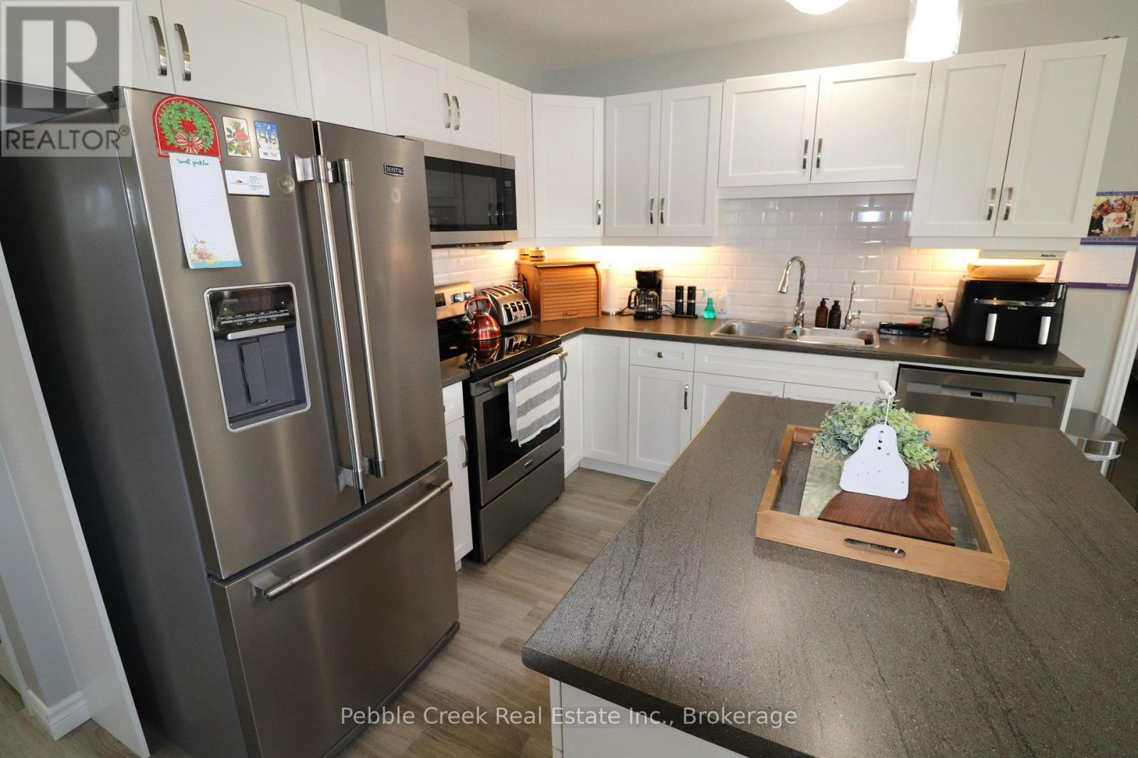 18 Windward Way N, Ashfield-Colborne-Wawanosh (Colborne Twp), Ontario  N7A 0B2 - Photo 7 - X12243649