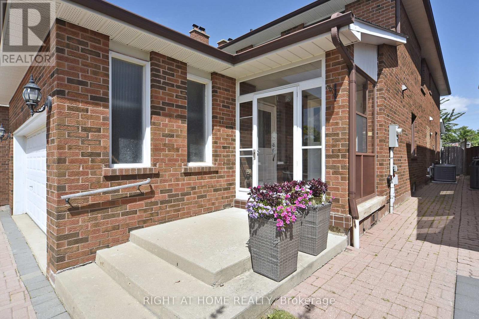 Property at 136 OLIVER LANE image 2