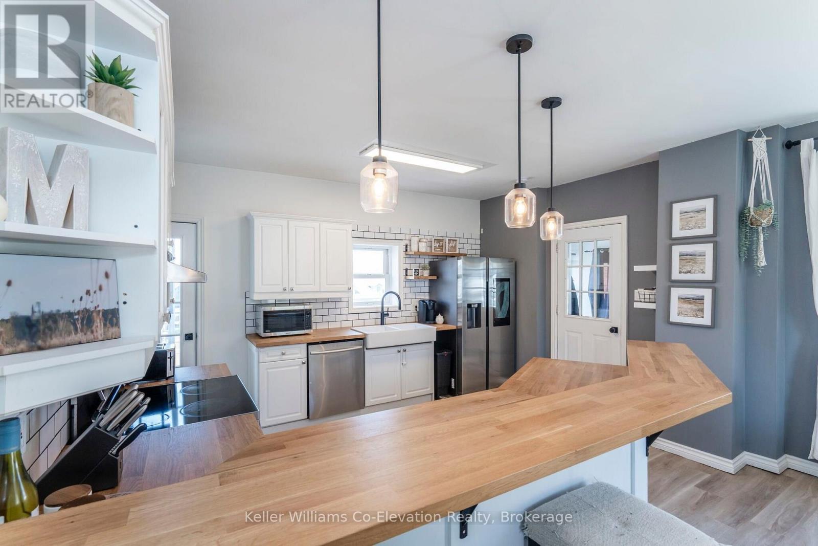 Property at 59 ROBERT STREET W image 3