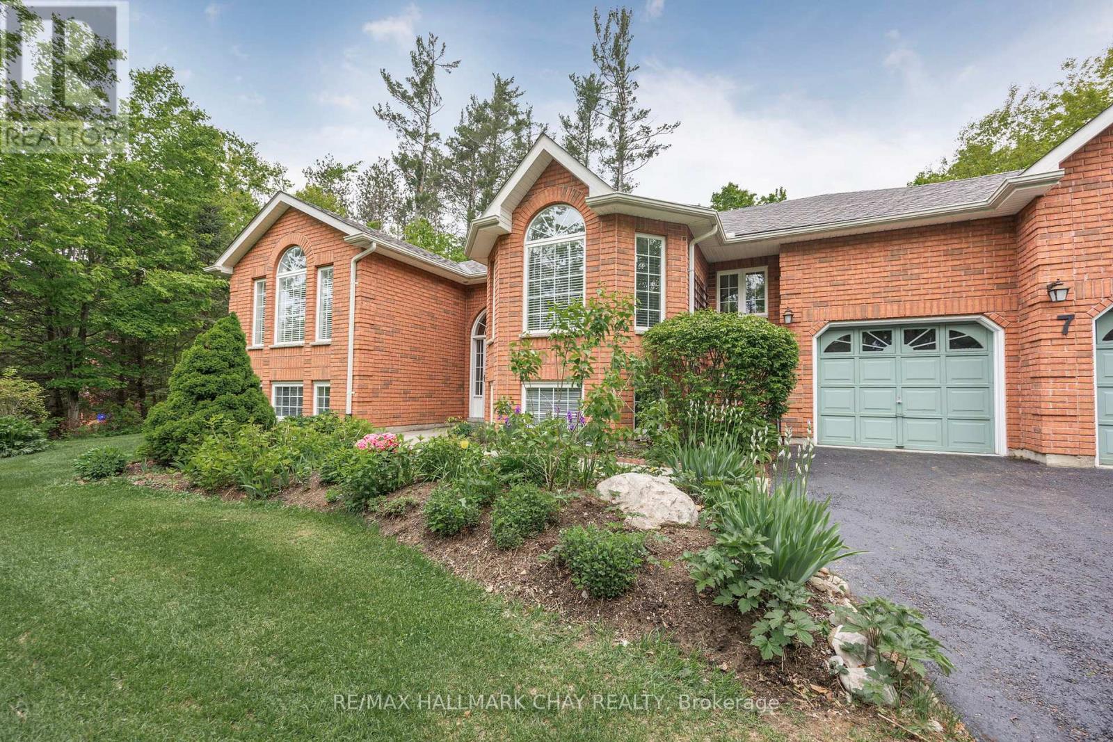 Property at 7 PINEVIEW DRIVE image 2