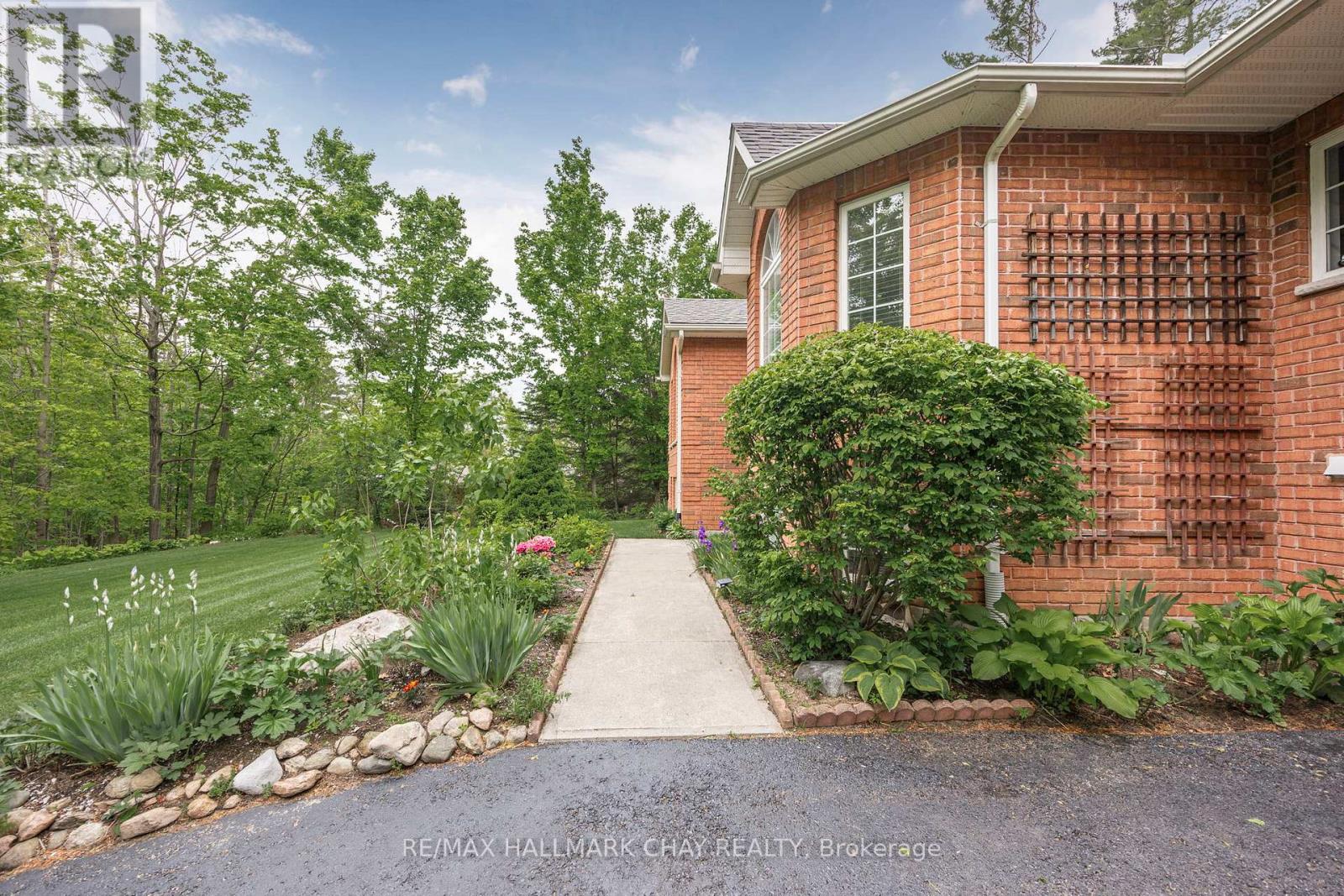 Property at 7 PINEVIEW DRIVE image 3