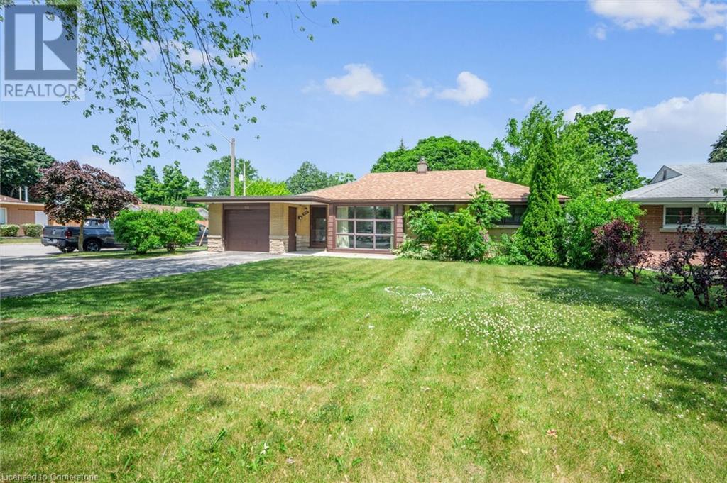 Property at 505 BISHOP Street N image 3