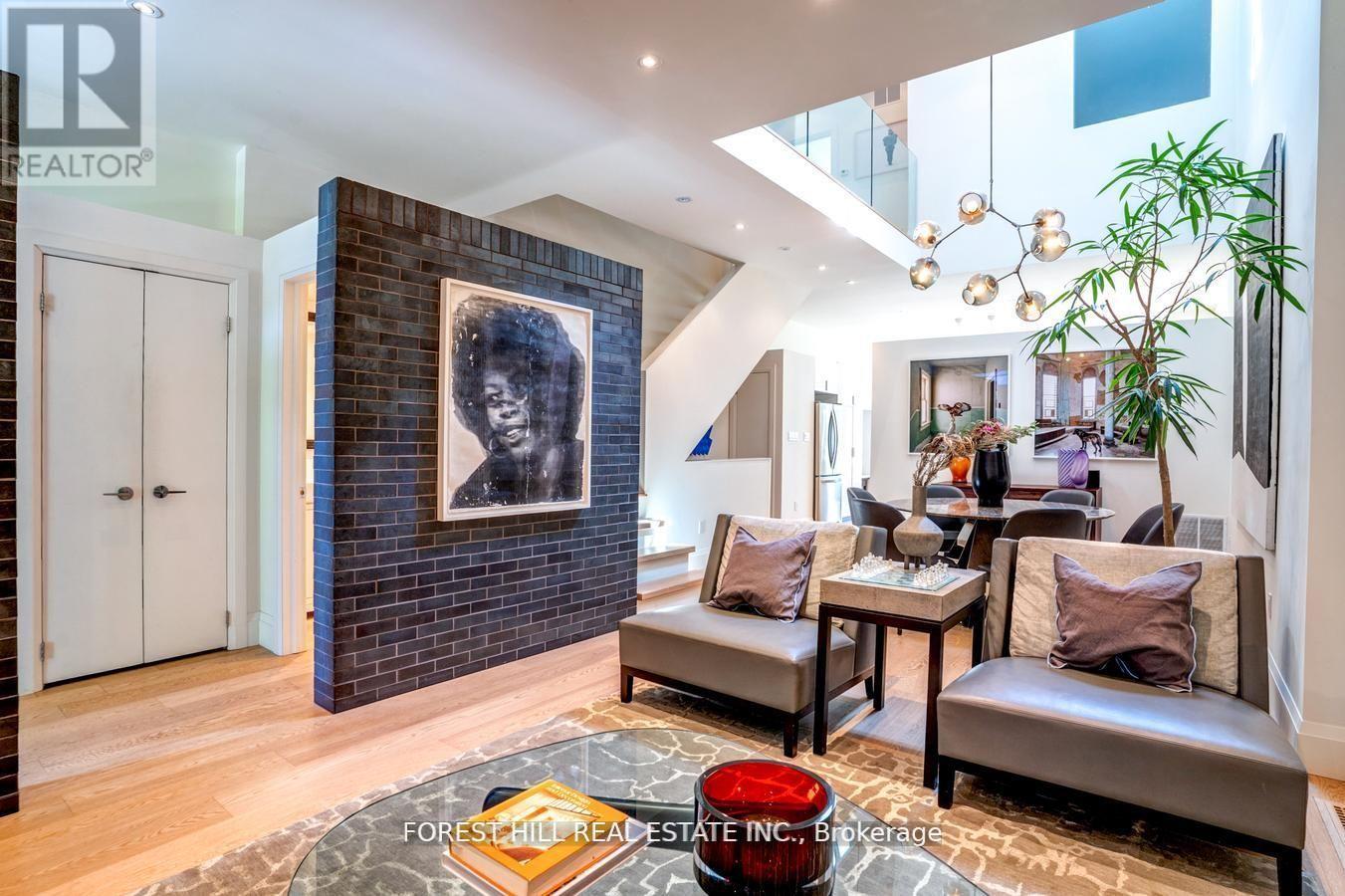 49 BROOKFIELD STREET, Toronto, Ontario