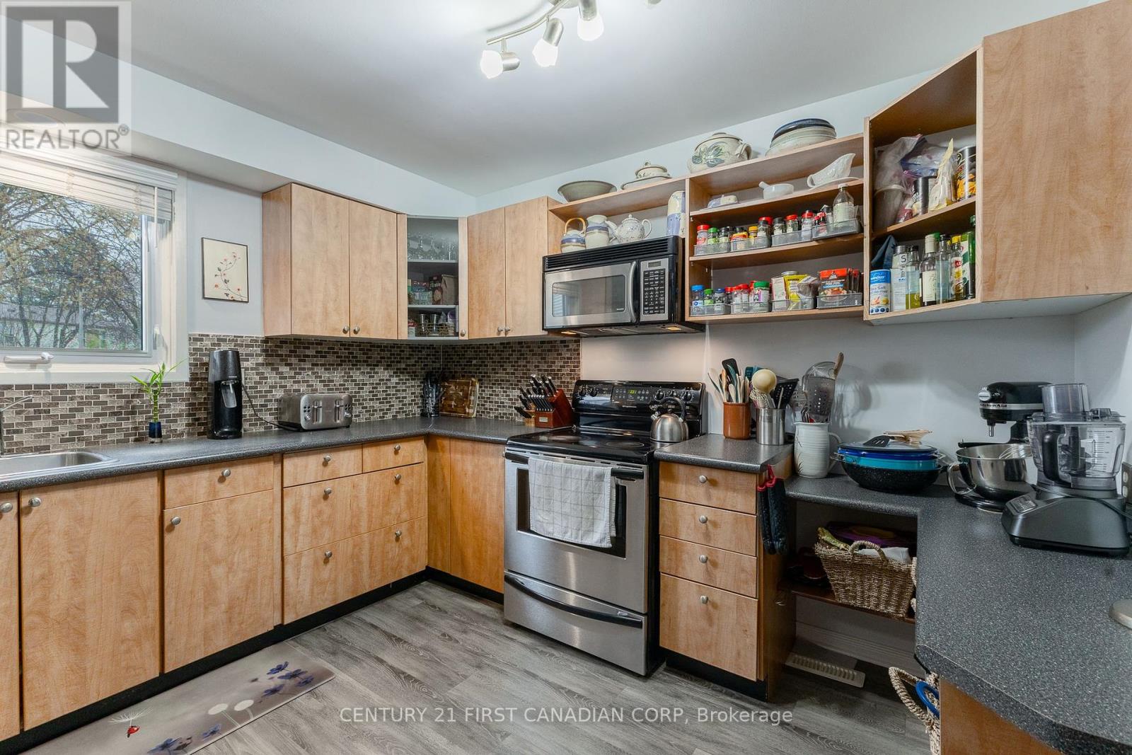 Property at 22 - 770 FANSHAWE PARK ROAD E image 5