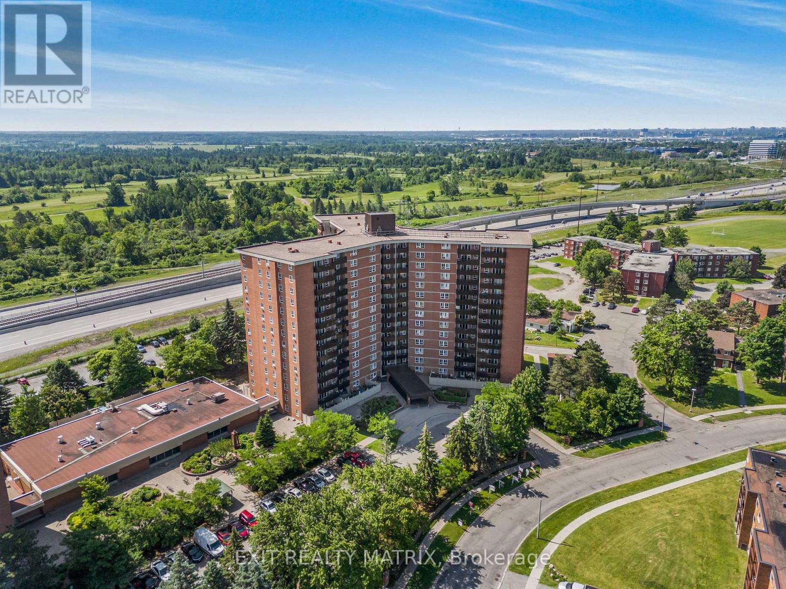 1005 - 2000 Jasmine Crescent, Ottawa, Ontario  K1J 8K4 - Photo 20 - X12243756