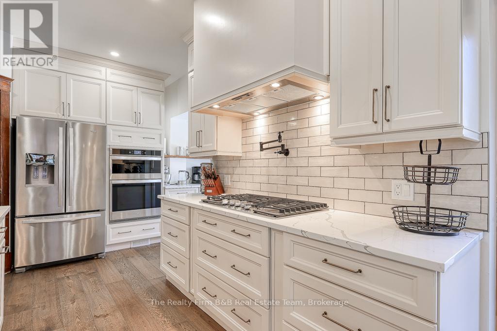 285 Ingersoll Avenue, Woodstock, Ontario  N4S 4W8 - Photo 14 - X12243731