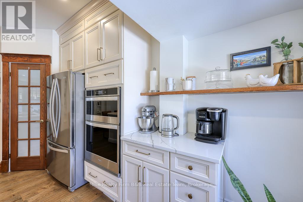 285 Ingersoll Avenue, Woodstock, Ontario  N4S 4W8 - Photo 17 - X12243731