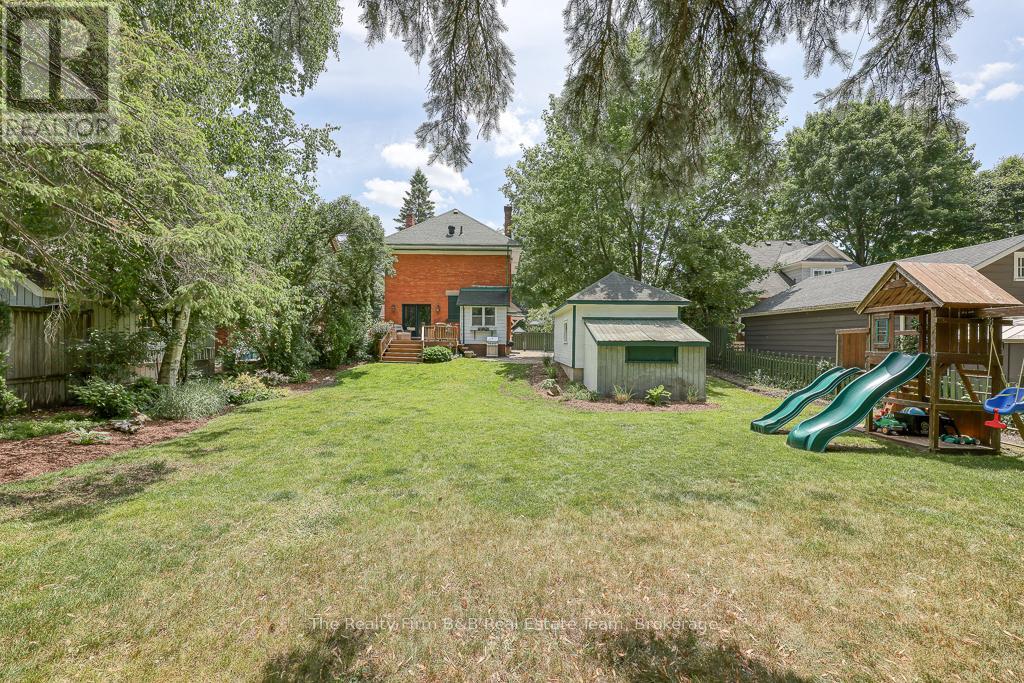285 Ingersoll Avenue, Woodstock, Ontario  N4S 4W8 - Photo 36 - X12243731