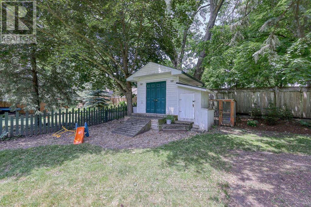285 Ingersoll Avenue, Woodstock, Ontario  N4S 4W8 - Photo 37 - X12243731