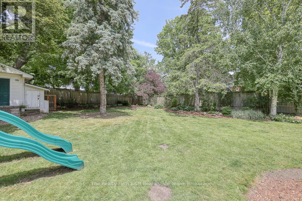 285 Ingersoll Avenue, Woodstock, Ontario  N4S 4W8 - Photo 38 - X12243731