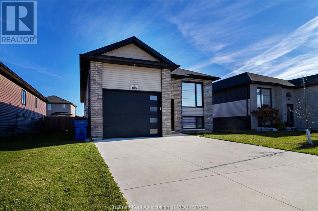 Property at 183 Moonstone CRESCENT image 3