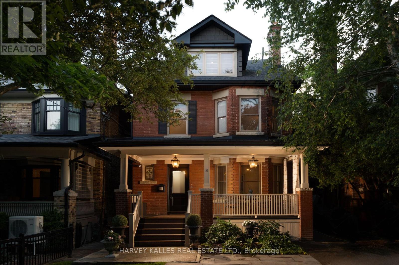 Property at 8 EDGEWOOD CRESCENT image 1