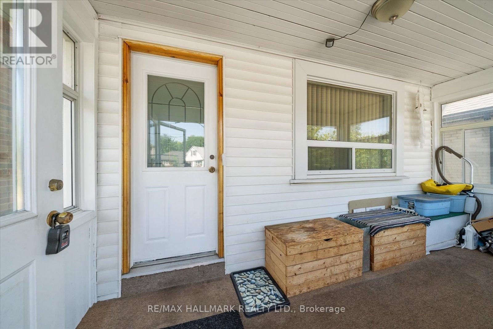 Property at 83 MCINTOSH STREET image 5