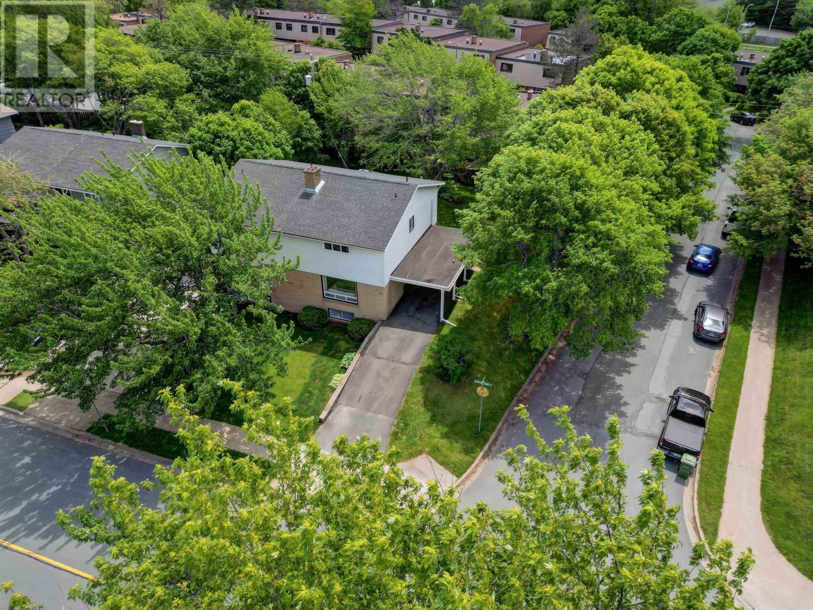 Property at 90 Clayton Park Drive image 4
