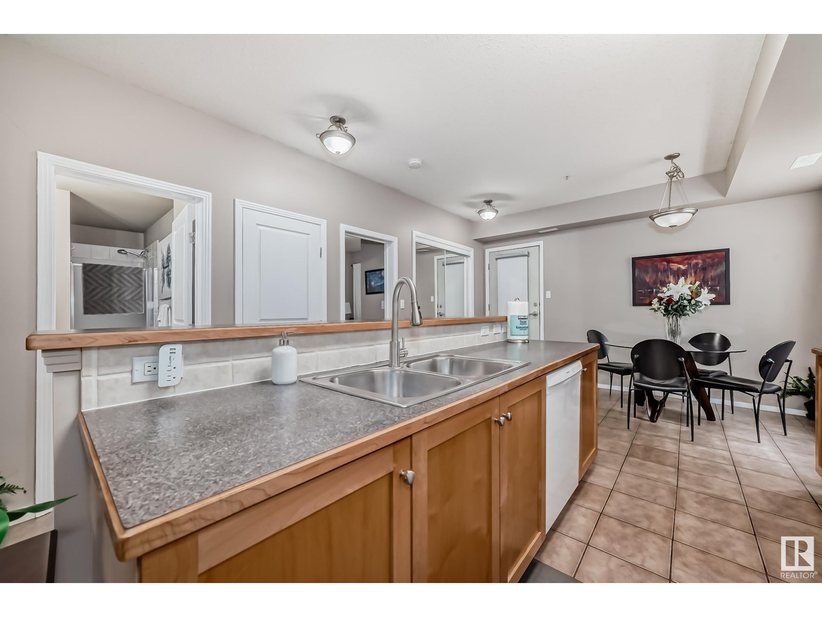 #101 8619 111 St Nw, Edmonton, Alberta  T6G 1H8 - Photo 8 - E4444160
