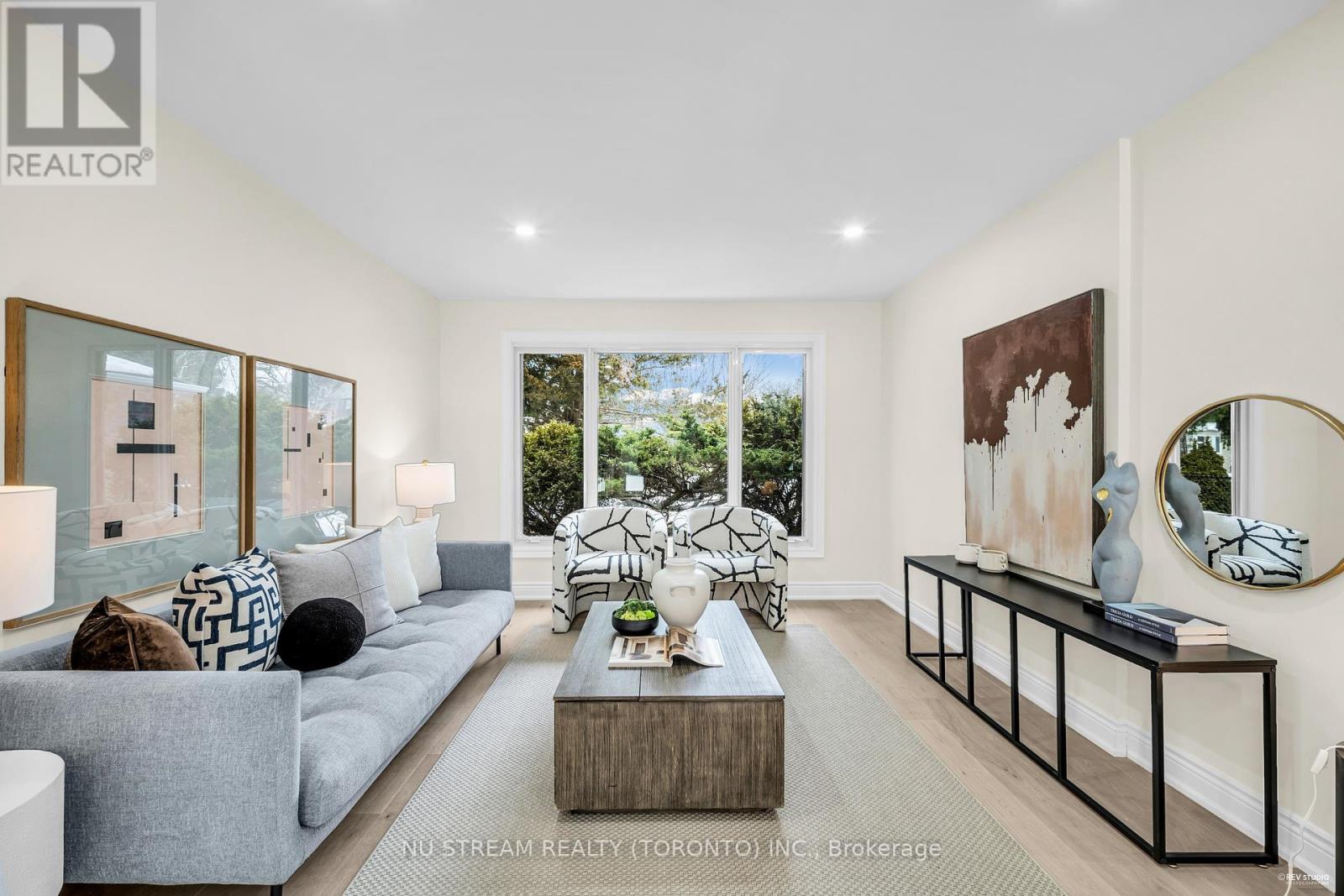 Property at 9 LIEBECK CRESCENT image 1
