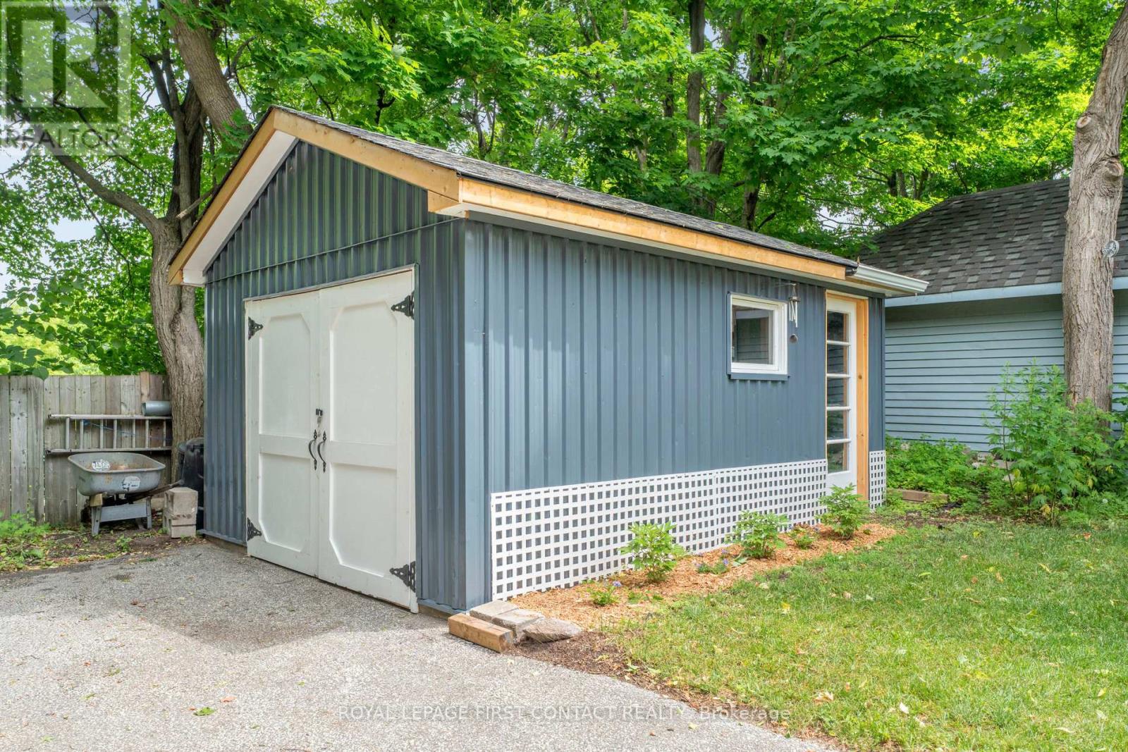 55 Burton Avenue, Barrie, Ontario  L4N 2R5 - Photo 13 - S12243707