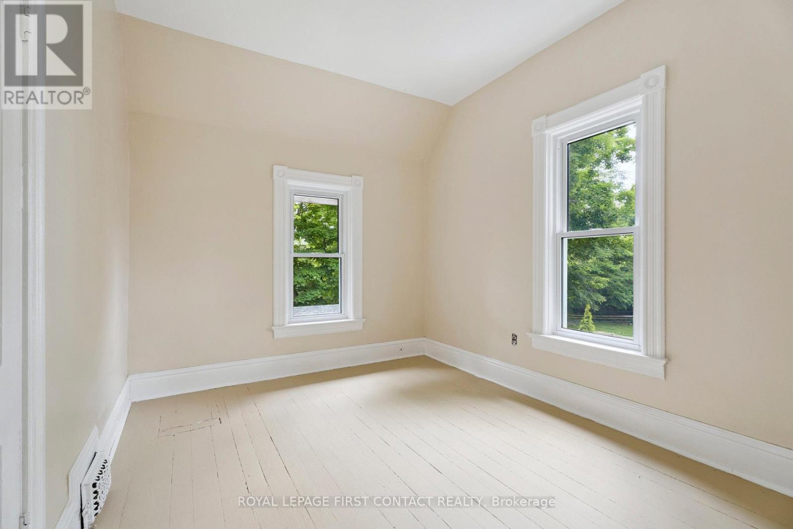55 Burton Avenue, Barrie, Ontario  L4N 2R5 - Photo 19 - S12243707