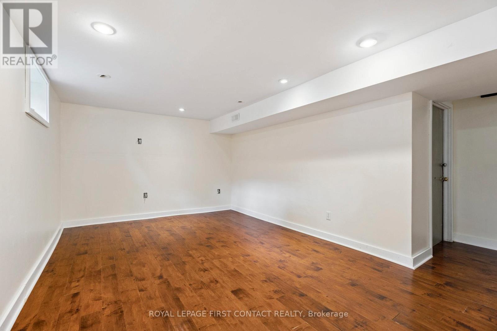55 Burton Avenue, Barrie, Ontario  L4N 2R5 - Photo 21 - S12243707