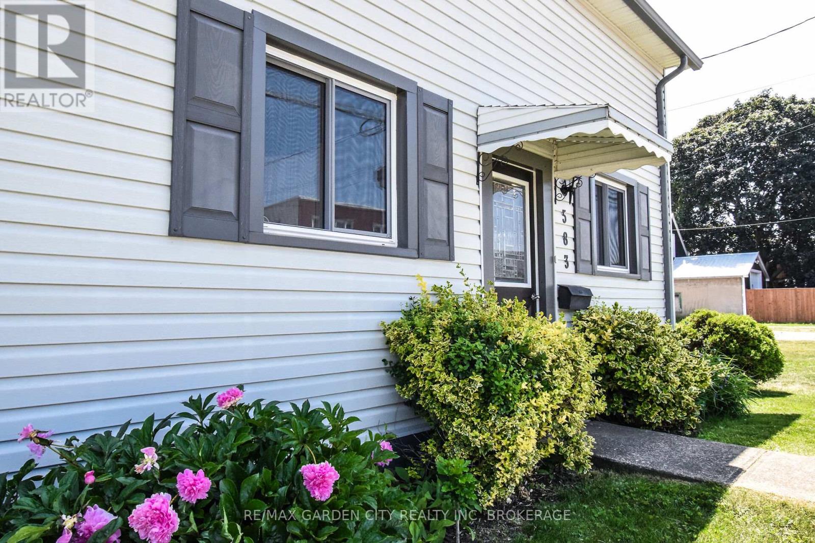 Property at 583 FIELDEN AVENUE image 4