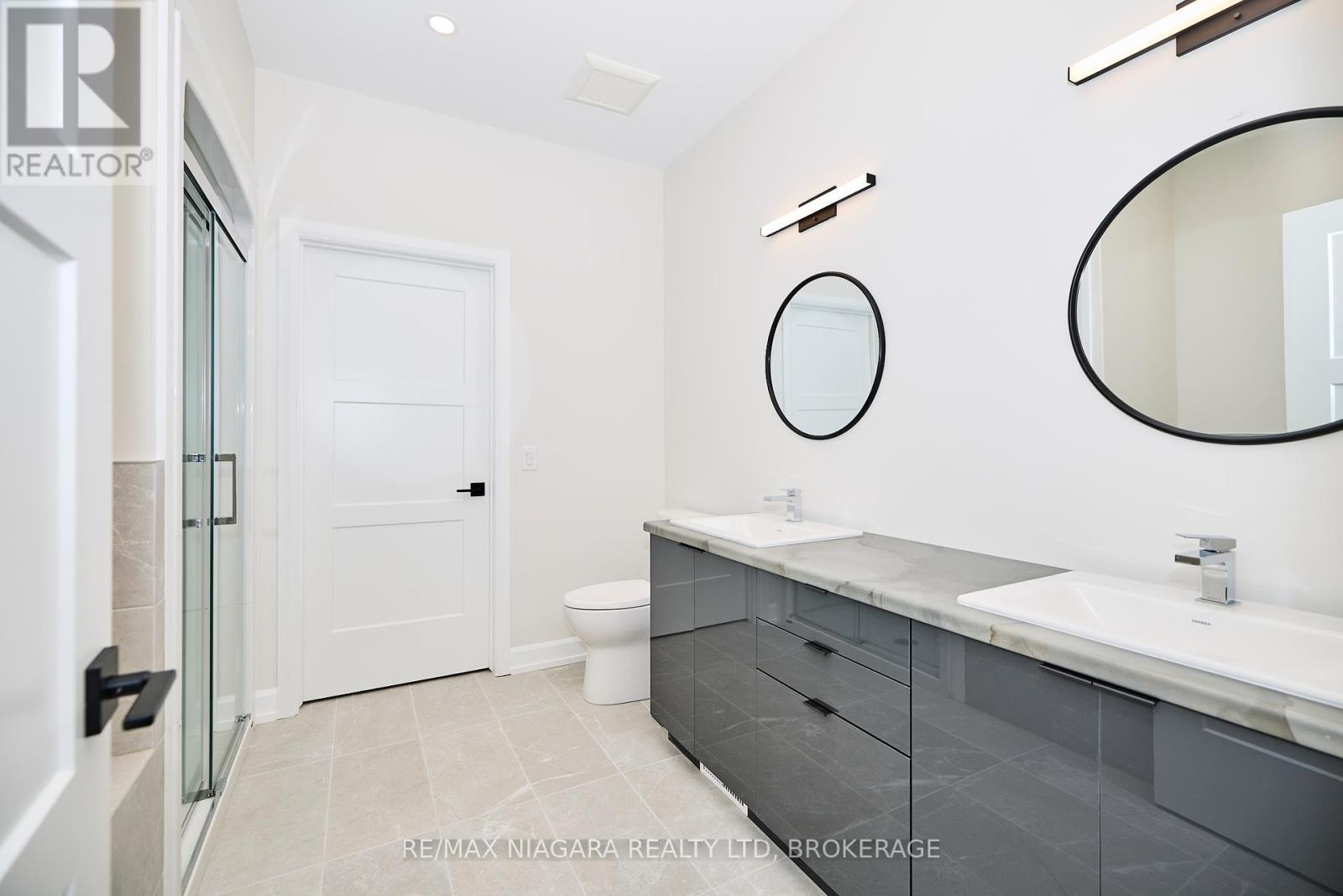 3914 Mitchell Crescent, Fort Erie, Ontario  L0S 1S0 - Photo 13 - X12243864