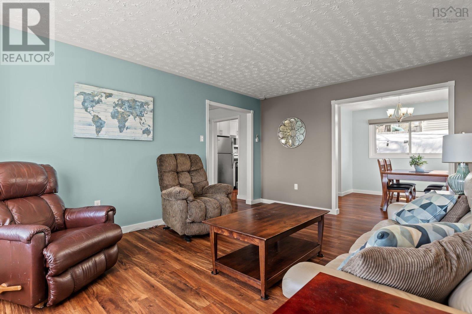 Property at 185 Smokey Drive image 4
