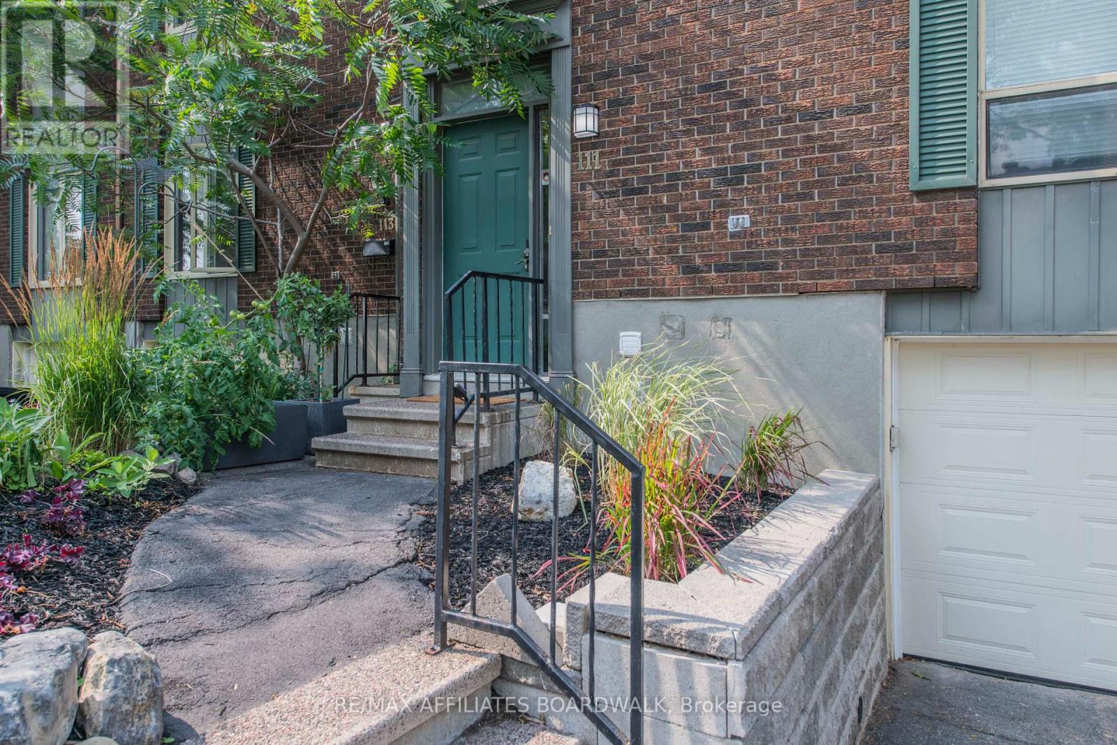 Property at 68 - 111 BEACHVIEW PRIVATE W image 4