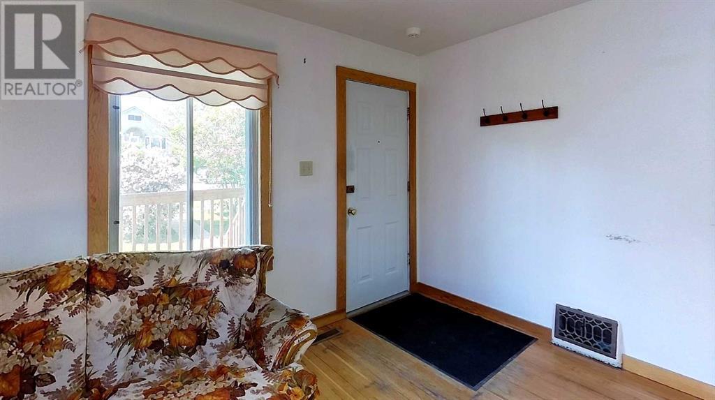 Property at 4827 5 Avenue image 2