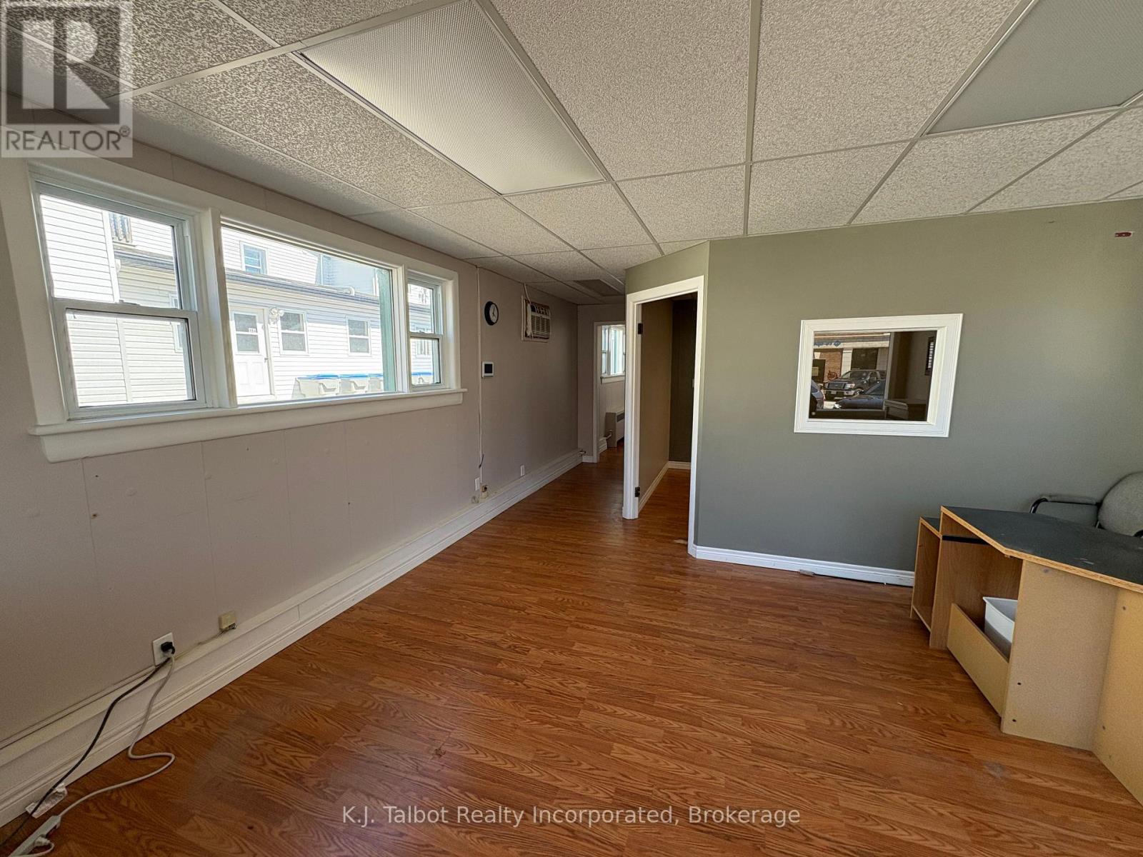 53 West Street, Goderich, Ontario  N7A 2K5 - Photo 5 - X12128020