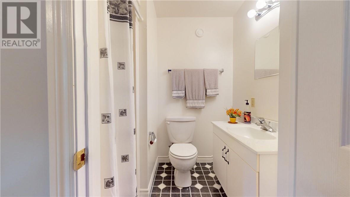 12 Islandview, Mindemoya, Ontario  P0P 1S0 - Photo 33 - 2123121