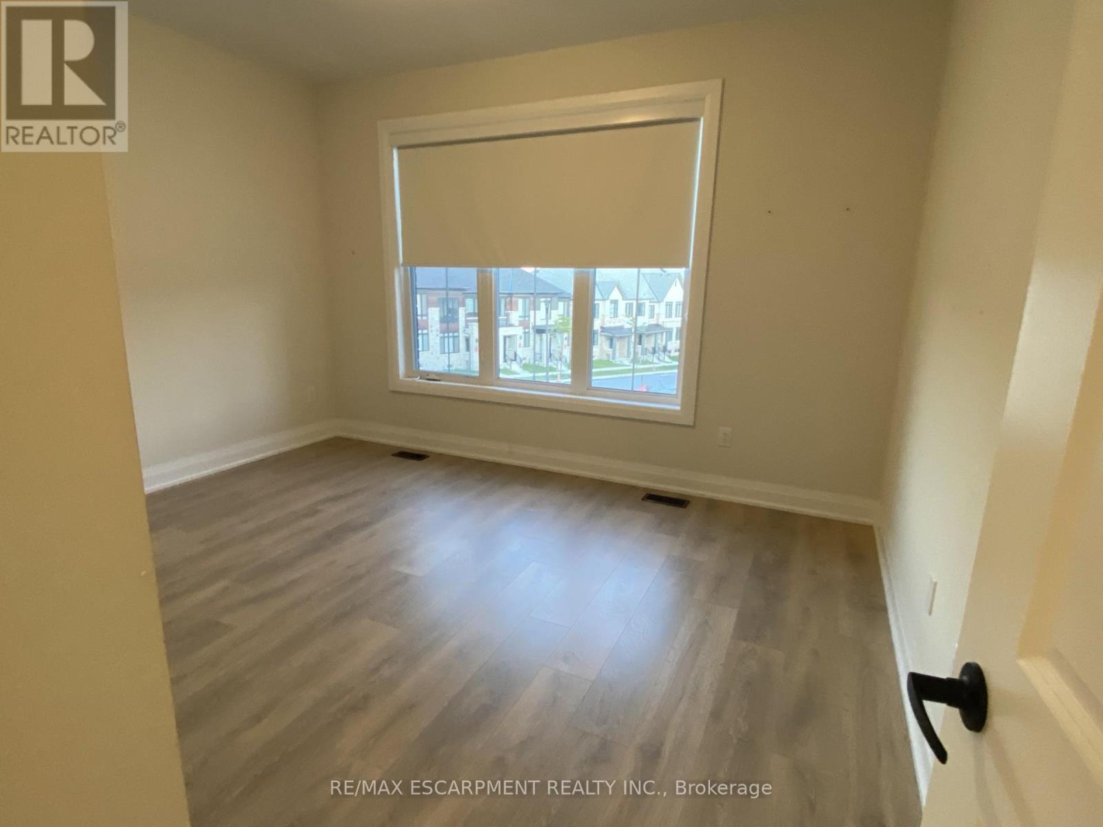 1156 Skyridge Boulevard, Pickering, Ontario  L1X 0M4 - Photo 12 - E12243816