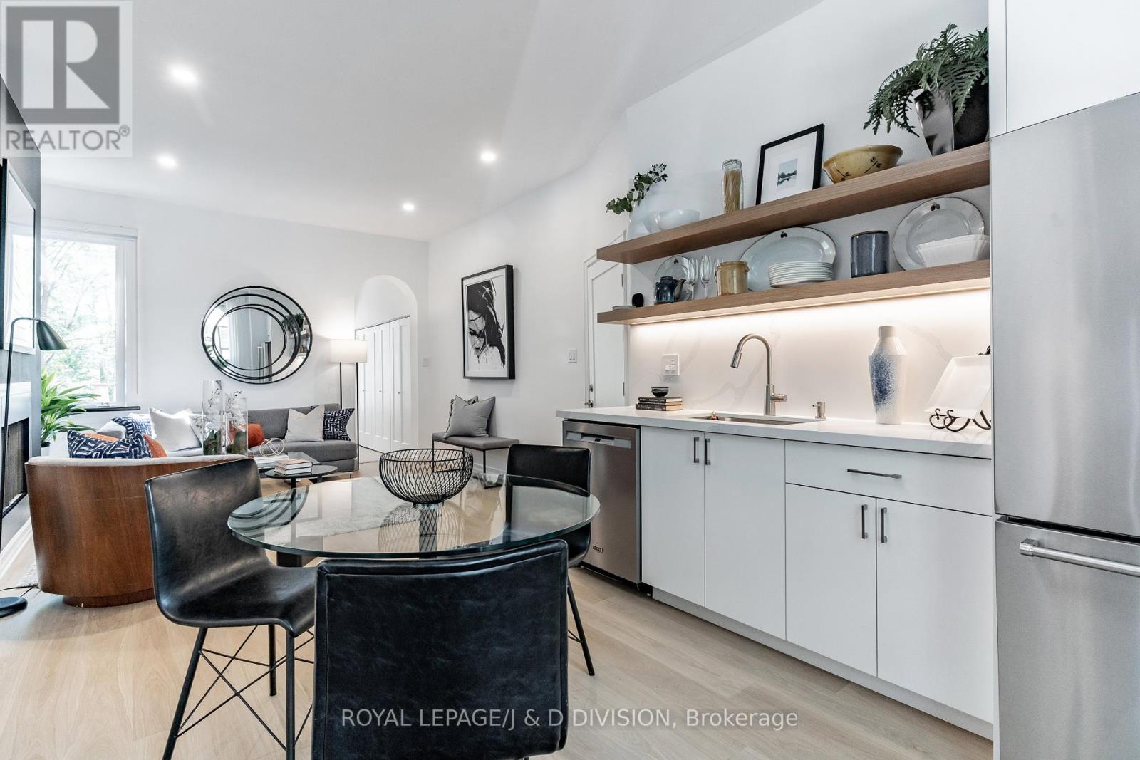 59 Austin Avenue, Toronto, Ontario  M4M 1V7 - Photo 7 - E12243873