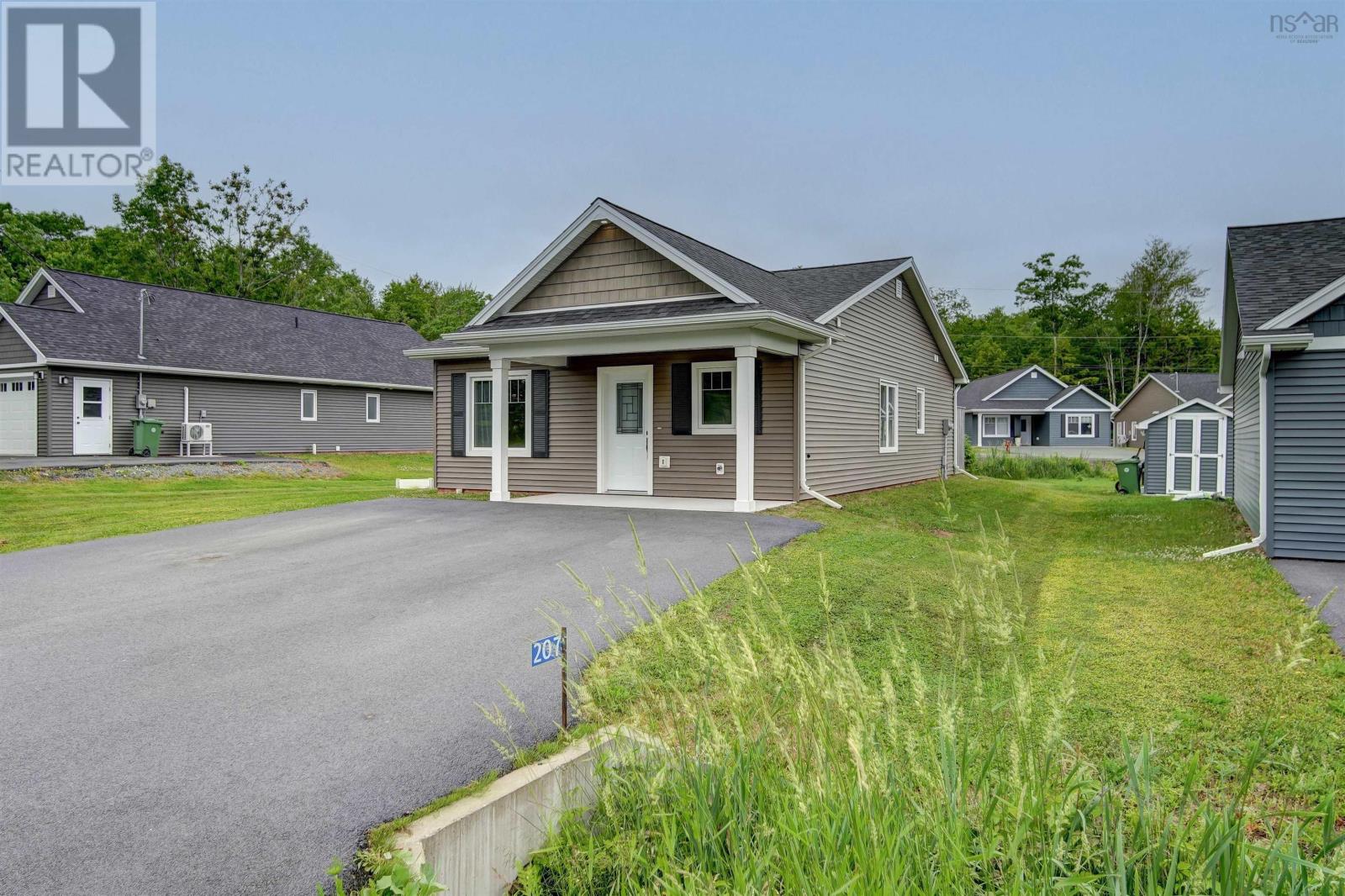 Property at 207 St. Andrews Street image 1