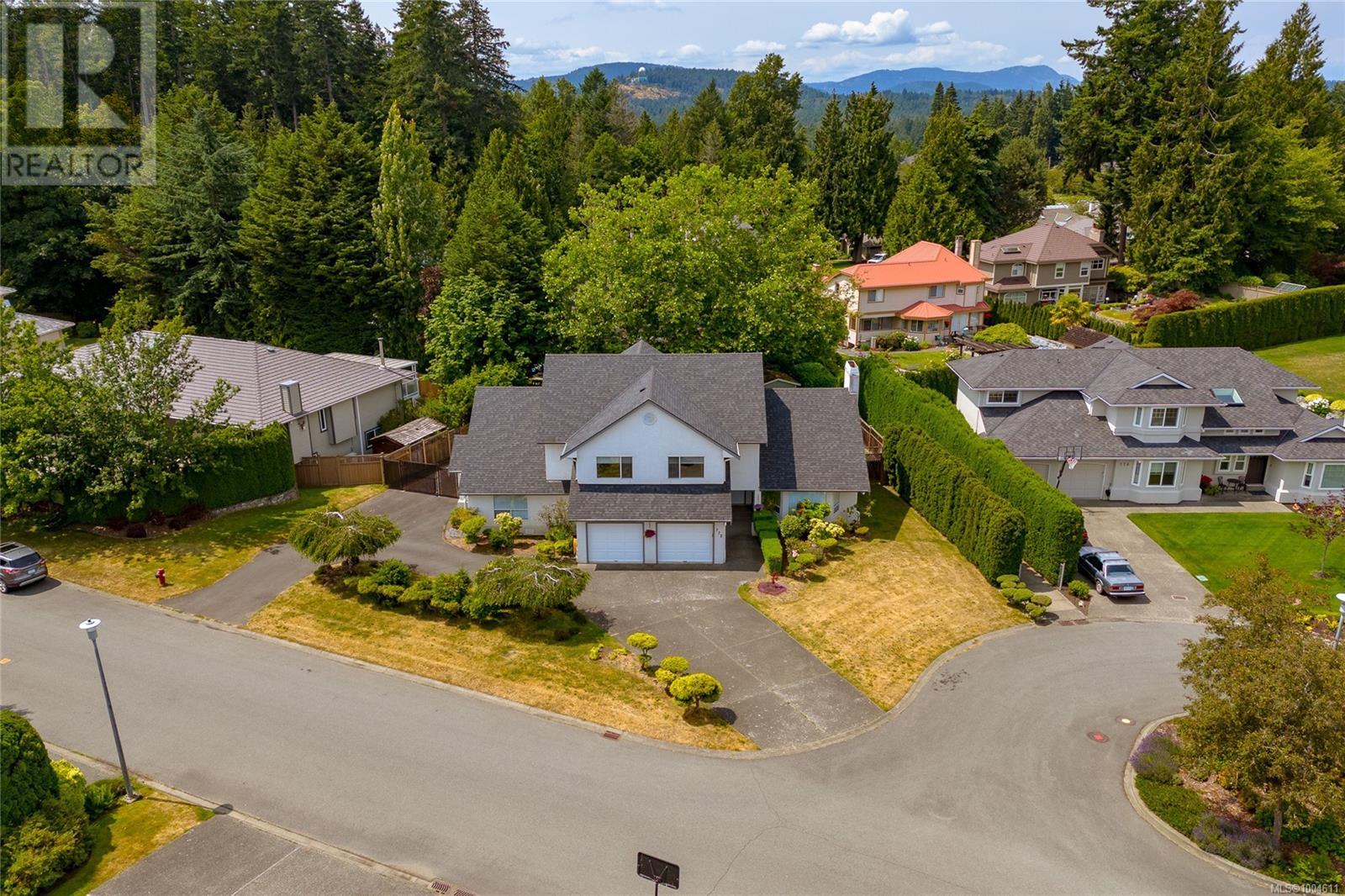 Property at 772 Wesley Crt image 2