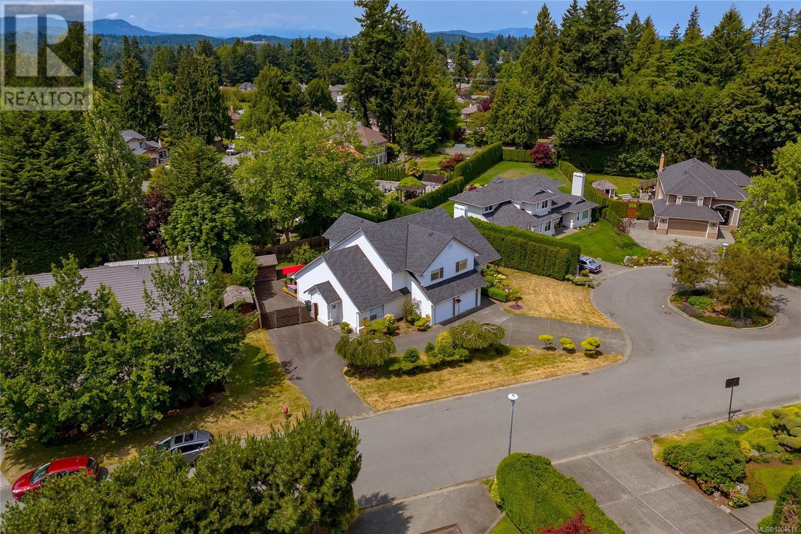 Property at 772 Wesley Crt image 3