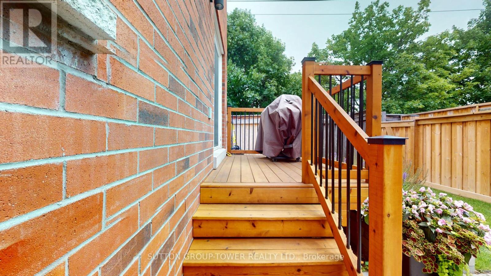 2 Dawson Crescent, Milton, Ontario  L9T 5H8 - Photo 10 - W12243773